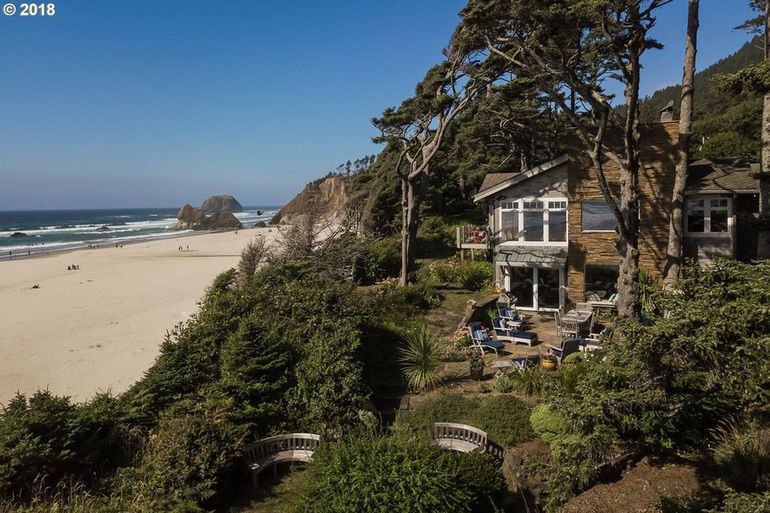 Dream House: Oregon Coastal Retreat (1)