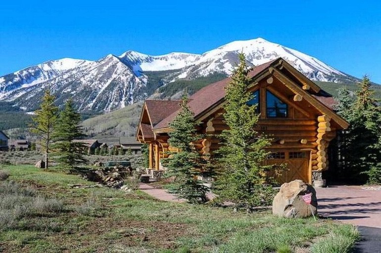 Dream House: Crested Butte Log Cabin (1)