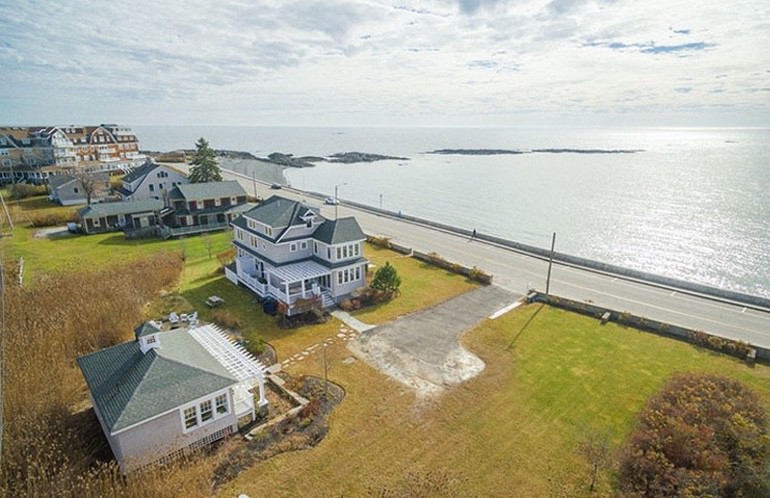 Dream House: We’re In Love With This Breathtaking Maine Beach House (1)