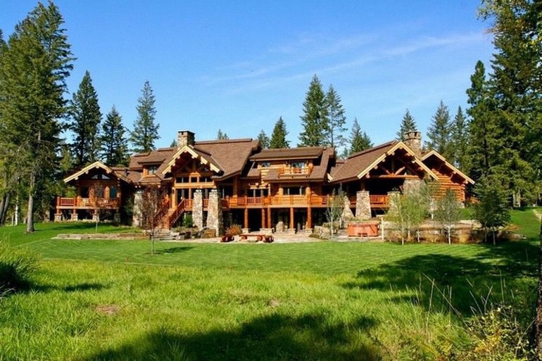 Dream House: Massive Montana Log Cabin (1)