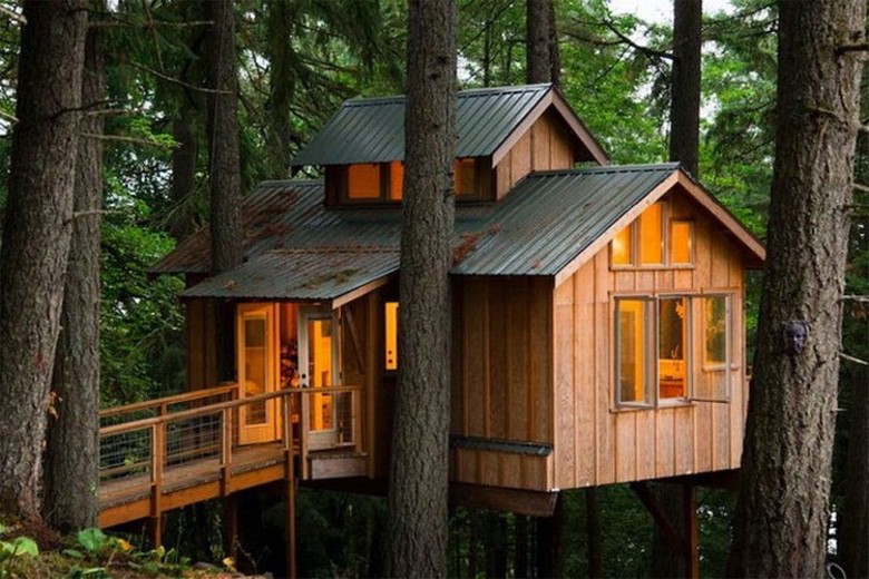 The 25 Coolest Adult Treehouses (1)