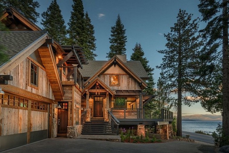 Suburban Men We Do Love Luxury Rustic Houses (1)