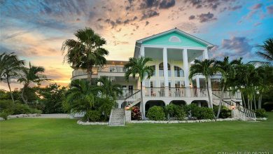 Dream House: Key West Oceanfront Bungalow