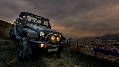 Suburban Men Afternoon Drive: Off-Road Adventures 4x4 Jeep Toyota Land Rover
