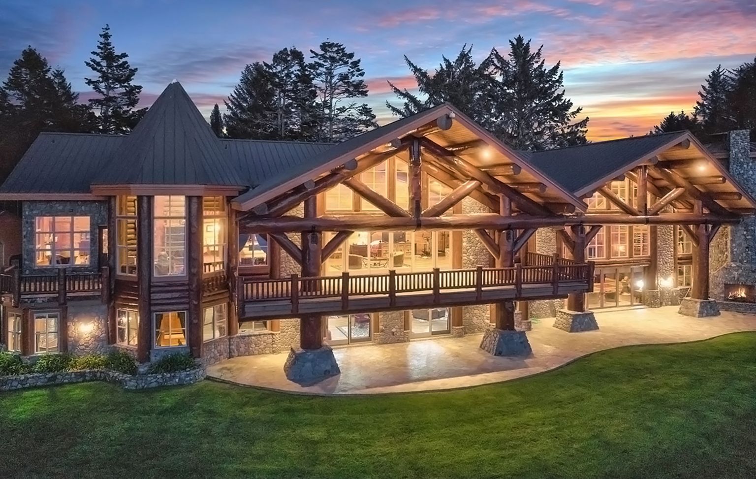 Dream House: Oregon Coastal Log Home Estate